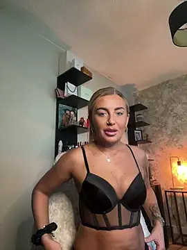 CharlottemilfUKx online show from May 2026 06:14:02 PM