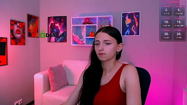 caroline honeyy online show from June 2026 01:00:02 PM