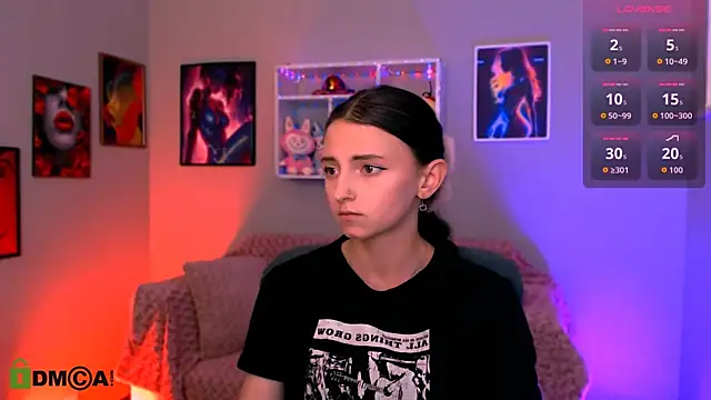 caroline honeyy online show from June 2026 07:45:02 PM