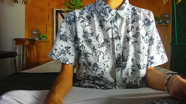 leonix love online show from June 2026 12:48:01 PM
