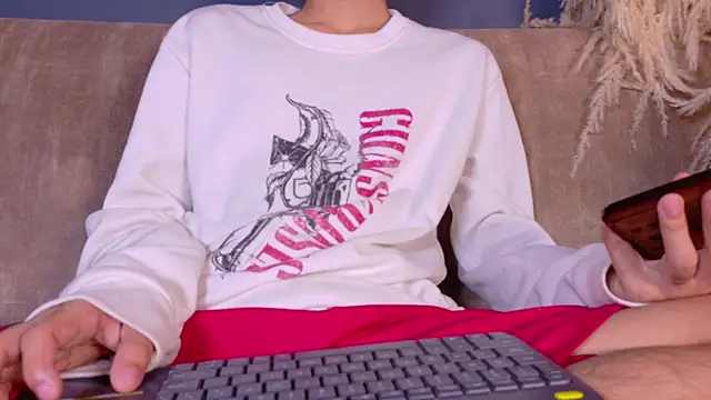 leonix love online show from July 2026 12:10:01 PM