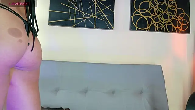 Sofi Williams2 online show from May 2026 07:29:01 PM