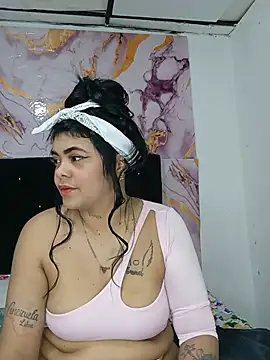 luxuryluna online show from May 2026 10:59:01 PM