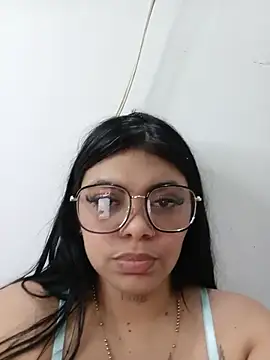 luxuryluna online show from July 2026 10:03:01 PM