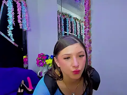 natashacooper  online show from May 2026 11:49:02 AM