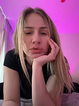 Snapshot of AnnaMist_ chatting on May 2026 06:51:02 AM AnnaMist online show from May 2026 06:51:02 AM