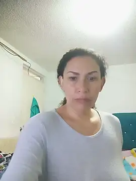 paulett15 online show from May 2026 04:16:01 PM