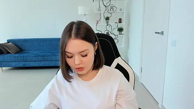 Snapshot of RuthFraction chatting on May 2026 12:56:02 PM RuthFraction online show from May 2026 12:56:02 PM