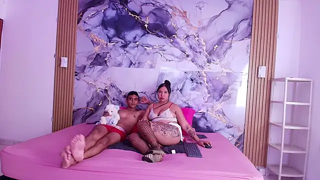couplehoot 04 online show from May 2026 07:42:02 PM