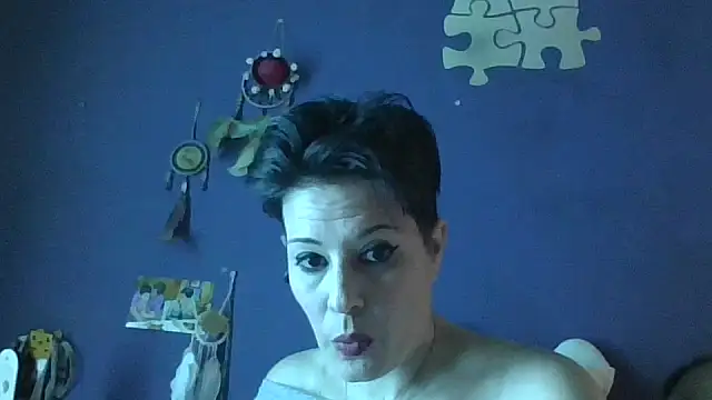 Snapshot of Estrella_40 chatting on May 2026 05:09:02 PM Estrella 40 online show from May 2026 05:09:02 PM