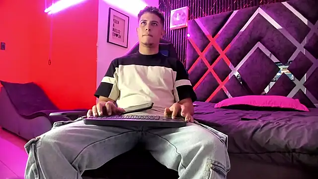 dominic connor online show from July 2026 03:37:01 AM
