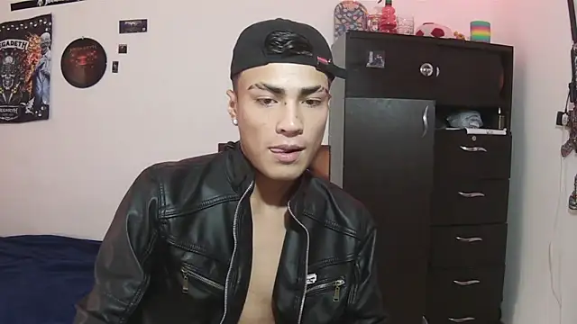 Fenix hardcock online show from June 2026 03:34:02 PM