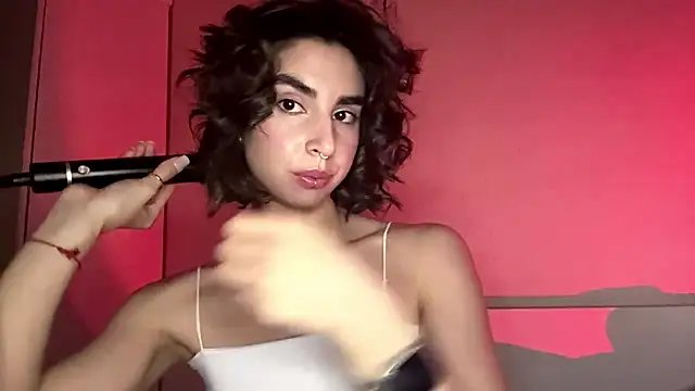 JessiaRuezga online show from May 2026 01:37:01 PM