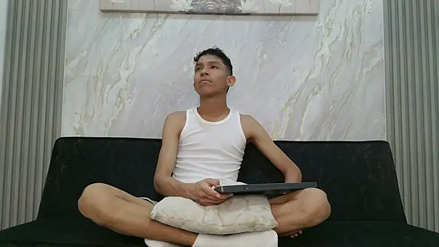 RONALDA HOT26 online show from July 2026 01:23:02 AM