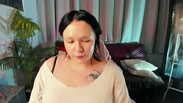 KittyNuarr online show from June 2026 05:08:01 AM