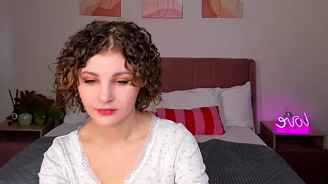 Kira  Fluffy online show from May 2026 12:06:01 AM