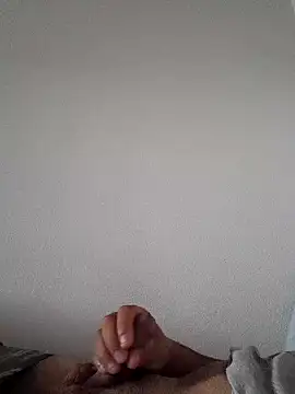 Nicolas065 online show from May 2026 04:28:01 PM