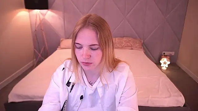 NikkyReyyy online show from May 2026 05:35:01 AM