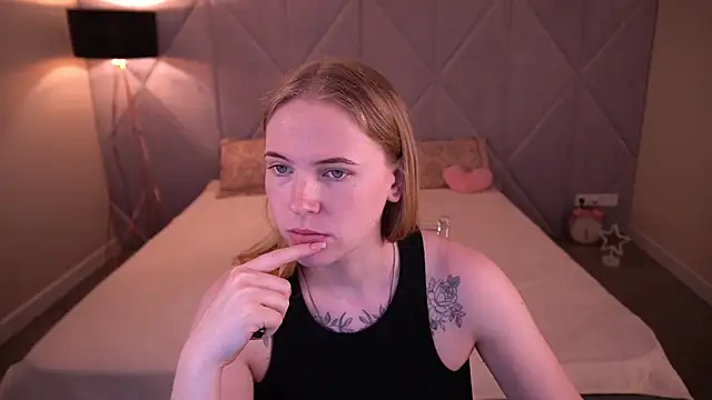 NikkyReyyy online show from May 2026 05:24:01 AM