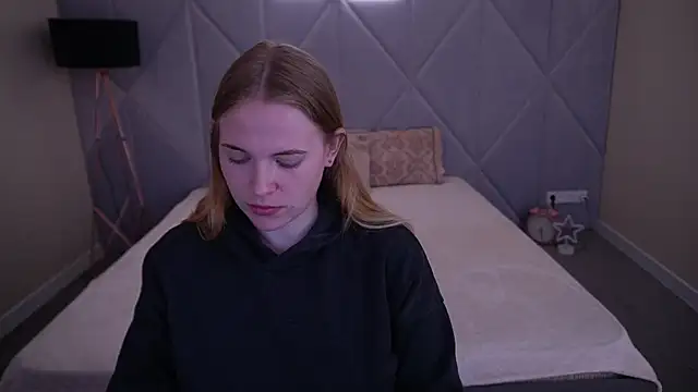 NikkyReyyy online show from May 2026 05:26:01 AM