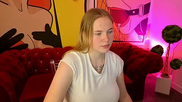 NikkyReyyy online show from June 2026 06:06:01 AM