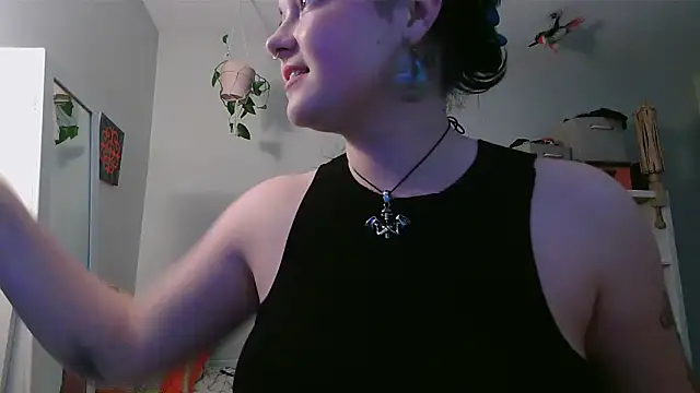 Snapshot of prettybird06 chatting on May 2026 01:25:01 AM prettybird06 online show from May 2026 01:25:01 AM