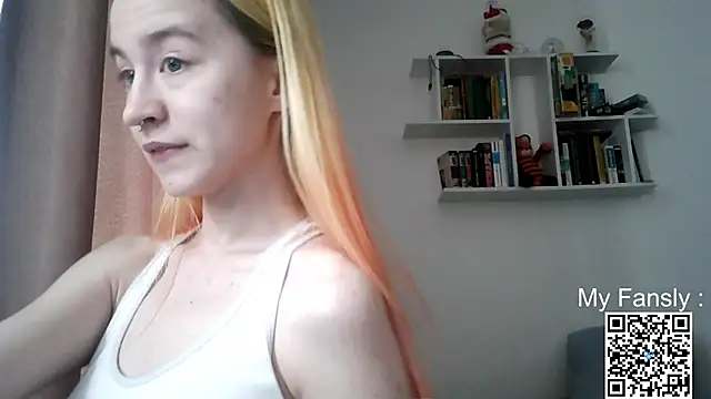 Snapshot of Emilya201 chatting on May 2026 04:07:02 AM Emilya201 online show from May 2026 04:07:02 AM