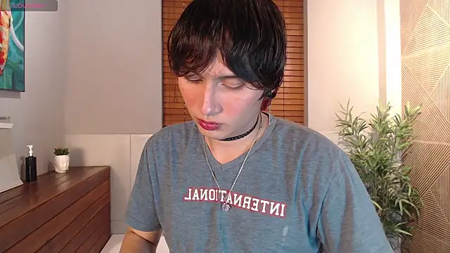Brunodeluca  online show from May 2026 07:48:02 PM