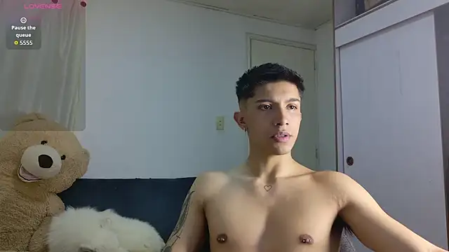 Thesaint xxx online show from June 2026 11:42:02 PM
