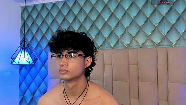 Sofia-Ethan online show from May 2026 01:15:02 PM