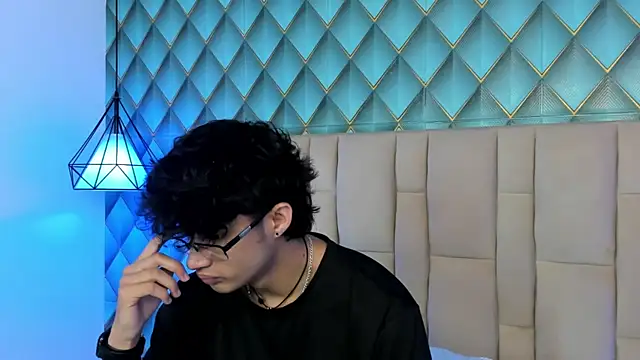 Sofia-Ethan online show from July 2026 01:40:01 PM