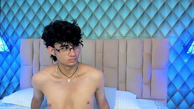 Sofia-Ethan online show from July 2026 07:40:01 PM