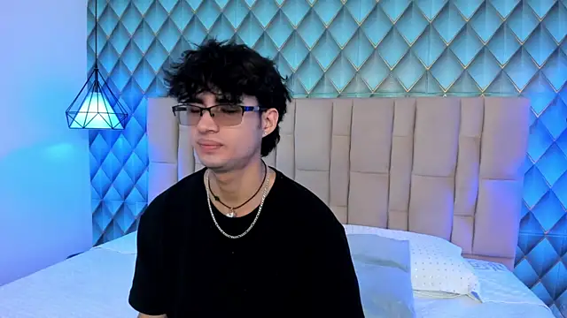 Sofia-Ethan online show from July 2026 01:47:01 PM