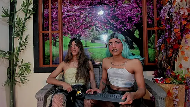 Elena and Julian online show from July 2026 07:20:01 PM