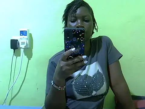 Sweet-Lynn online show from July 2026 05:37:01 PM