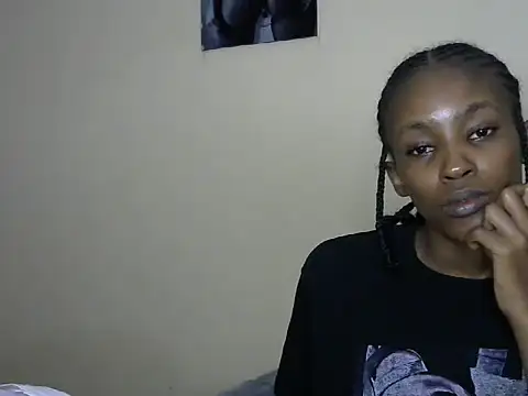 Snapshot of slim_ebon chatting on June 2026 08:03:01 PM slim ebon online show from June 2026 08:03:01 PM