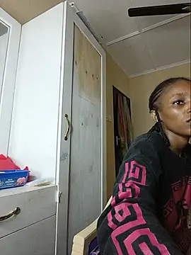 Snapshot of slim_ebon chatting on June 2026 10:27:01 AM slim ebon online show from June 2026 10:27:01 AM