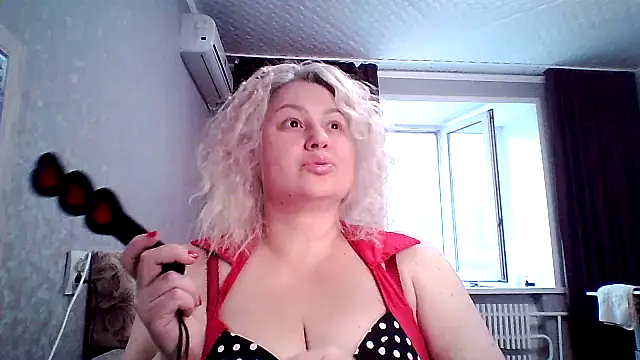 MissisXL online show from May 2026 09:06:02 AM