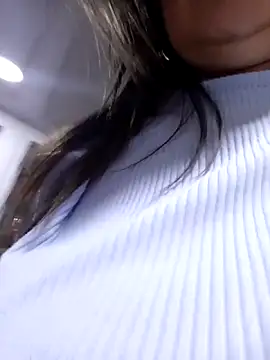  Pamelamilff online show from May 2026 12:33:01 PM