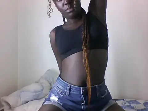 LatishLava online show from June 2026 09:39:01 PM