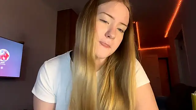 Lisi Kiss  online show from May 2026 06:47:02 PM