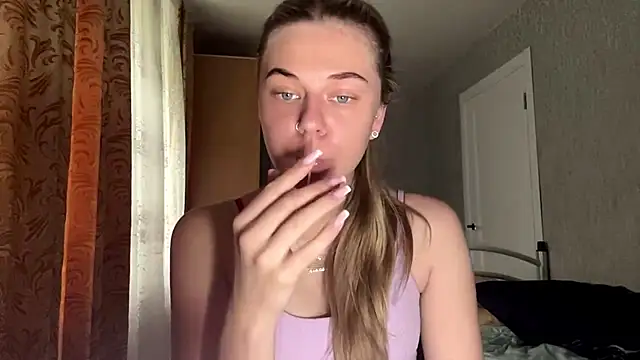 HoneysPiee online show from July 2026 11:28:01 AM