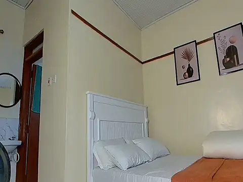 Ebonyqueen111 online show from July 2026 11:28:01 AM