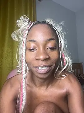 Snapshot of pixie_tease chatting on July 2026 12:03:01 PM pixie tease online show from July 2026 12:03:01 PM
