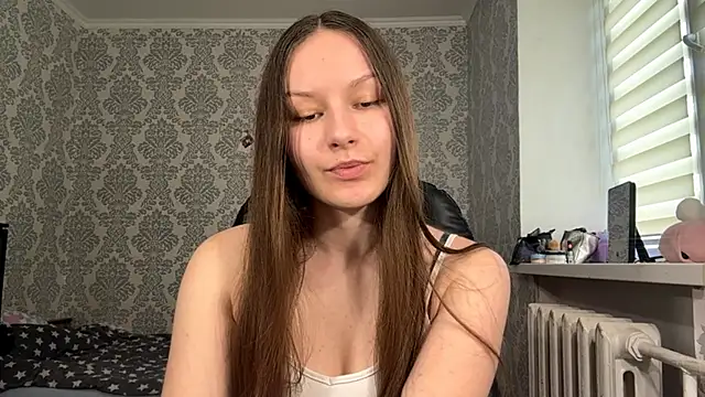 ShaylaChong online show from June 2026 09:12:01 AM