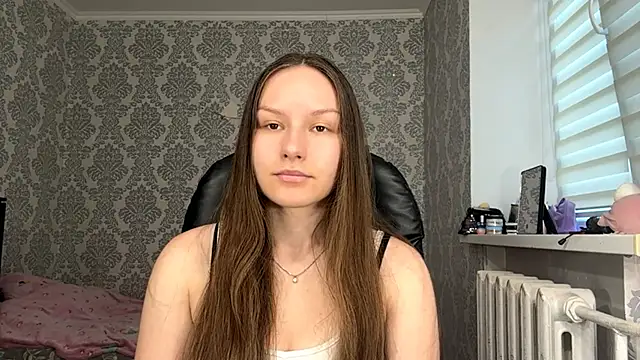 ShaylaChong online show from July 2026 04:03:01 AM