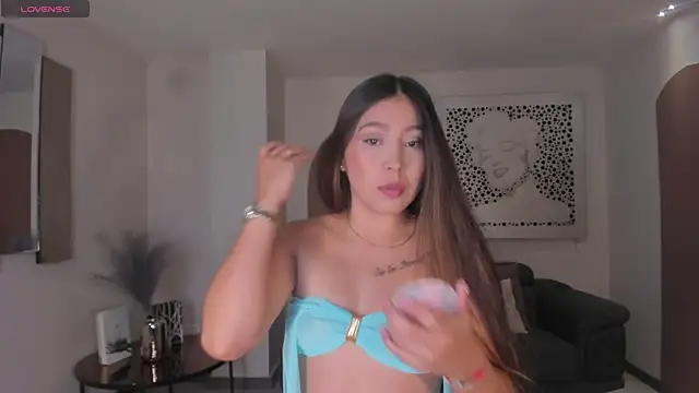 LillySanders online show from July 2026 09:06:02 PM