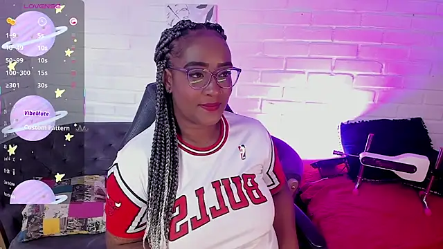 Snapshot of alison_daniels_ chatting on April 2026 11:36:01 AM alison daniels online show from April 2026 11:36:01 AM