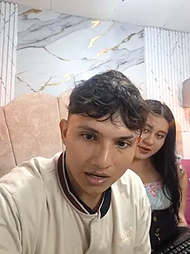 ParejaCurvy20 online show from May 2026 07:09:02 PM