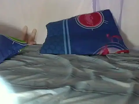 Queen Zuri online show from July 2026 06:57:01 PM